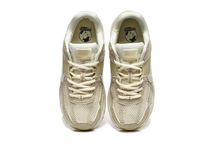 Nike Zoom Vomero 5 Sneakers in Beige and White